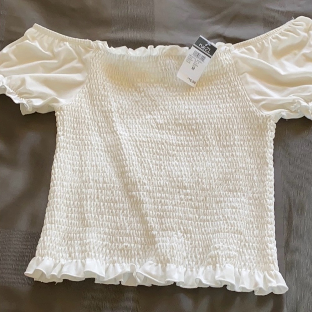 NWT Rue 21 Off the shoulder white top - Picture 2 of 3